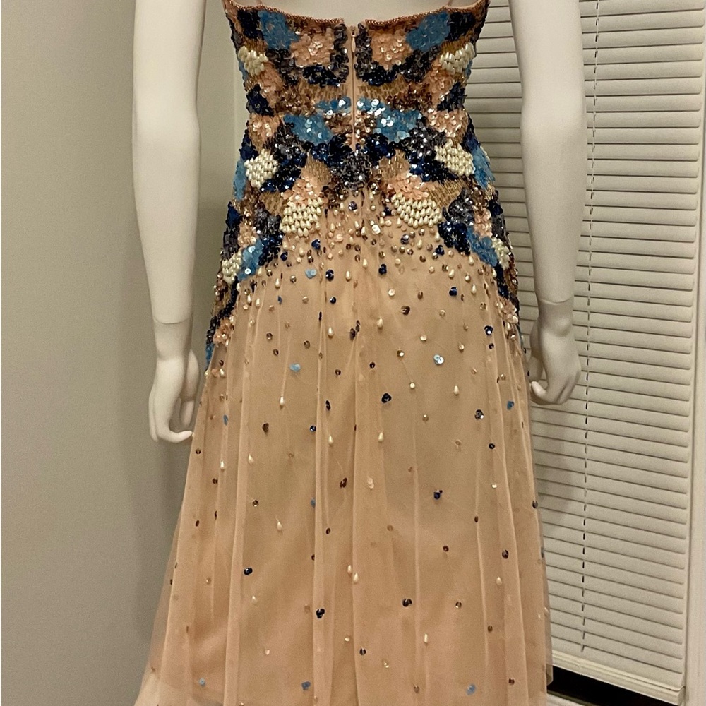 Aidan by Aidan Mattox SZ-0 Women's V-Neck Sequin Cocktail Dress. Retail $320 - Picture 10 of 13